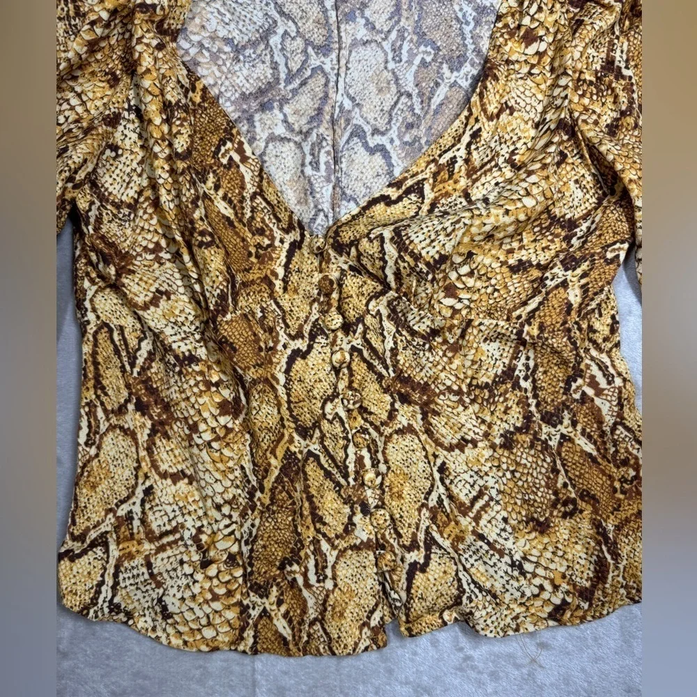 Reformation Eliana Boa Snakeskin Animal Print V Neck Button Front Blouse Small